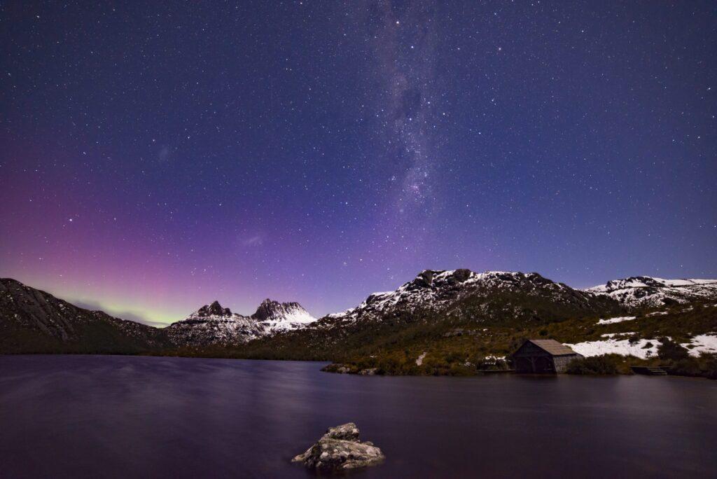 New Aurora Australis charter flights announced for Australia and New Zealand adventurers who want all the shine!