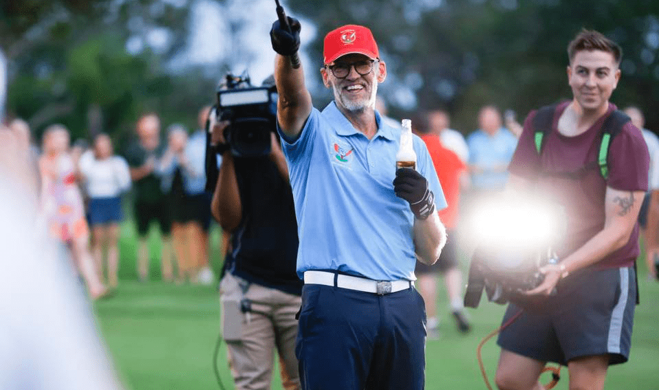 Sporting Greats chip in for World Record attempt